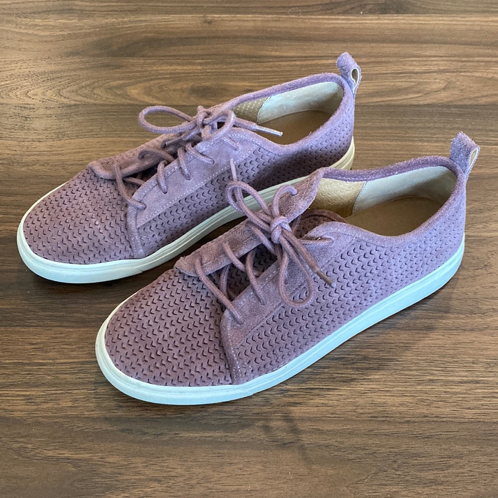 Lucky Brand Maroon Lawove Sneakers